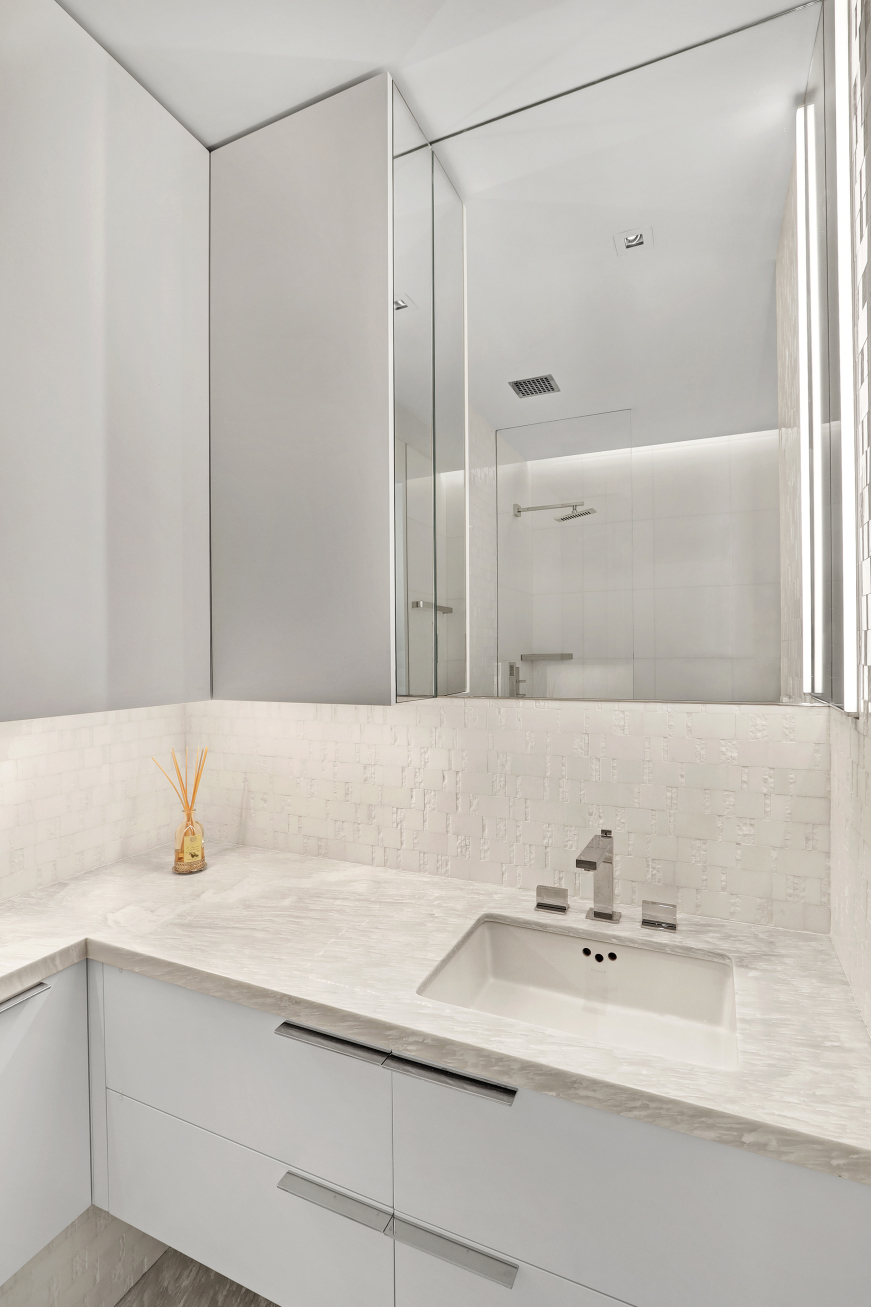 200 East 69th Street, Unit 31C Manhattan, NY 10021 - Photo 12 of 18