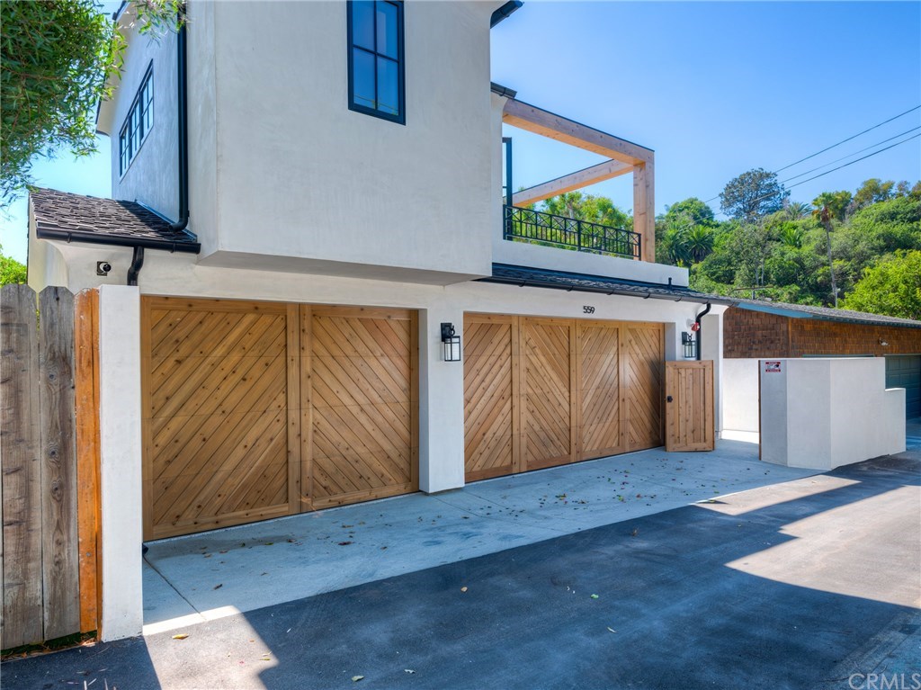 559 31st Street Manhattan Beach, CA 90266 - Photo 44 of 49 3 car garage with guest/in-law suite located above the garage. Outdoor shower (not pictured) for when you return from the beach.