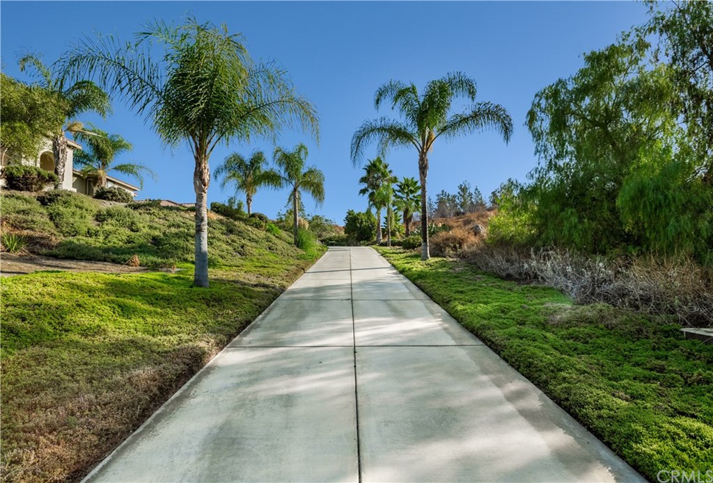 7350 Via Vista Drive Riverside, CA 92506 - Photo 5 of 43