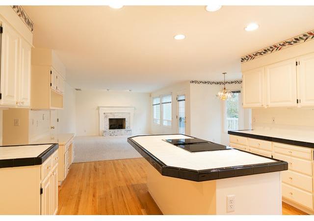 11580 Northwest Reeves Street Portland, OR 97229 - Photo 7 of 14 Gallery Image 7