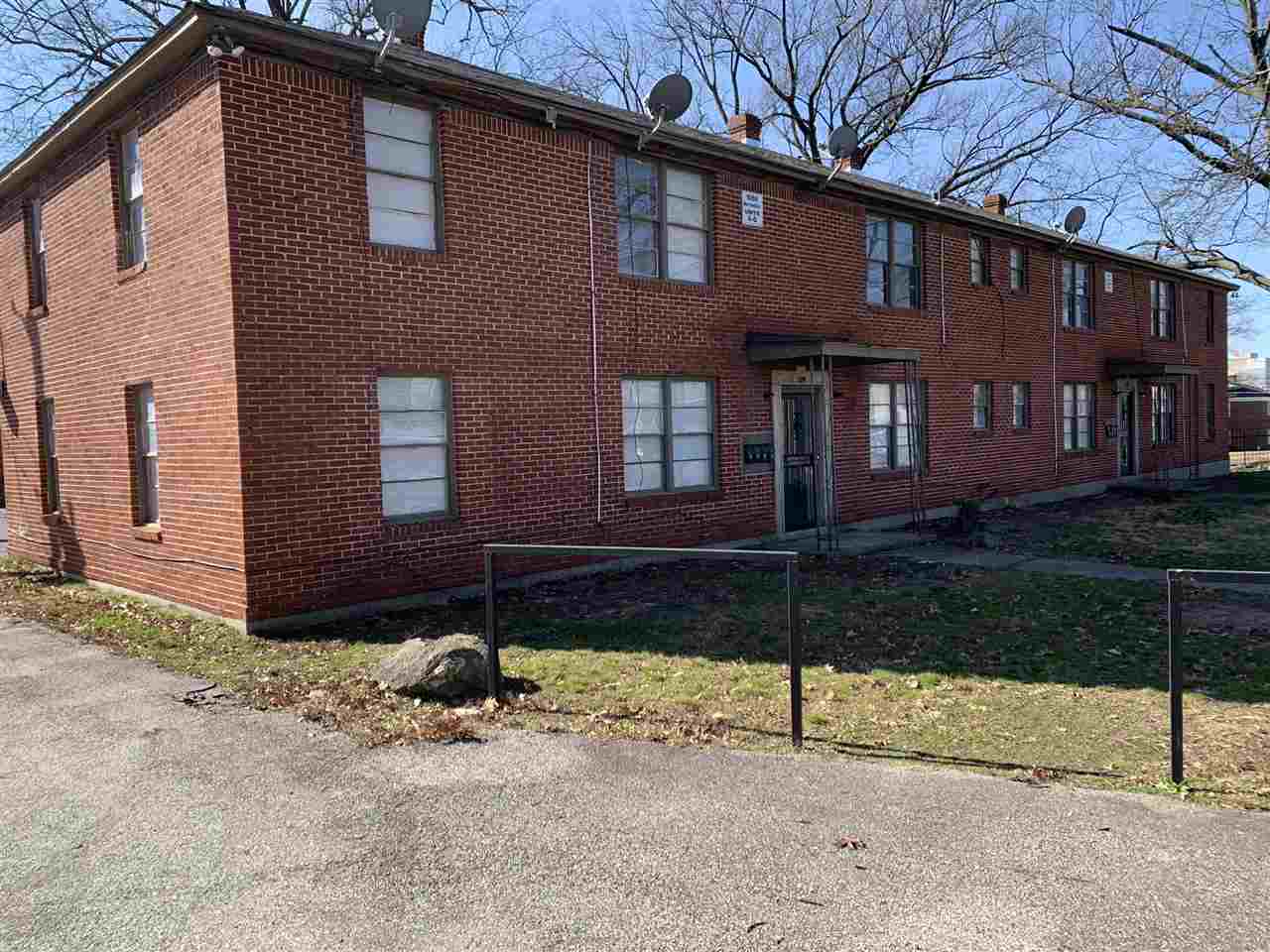 1055 Merriwether Avenue Memphis, TN 38105 - Photo 6 of 25 Gallery Image 6