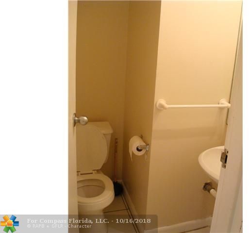 4324 Northwest 9th Avenue, Unit 73B Pompano Beach, FL 33064 - Photo 11 of 11