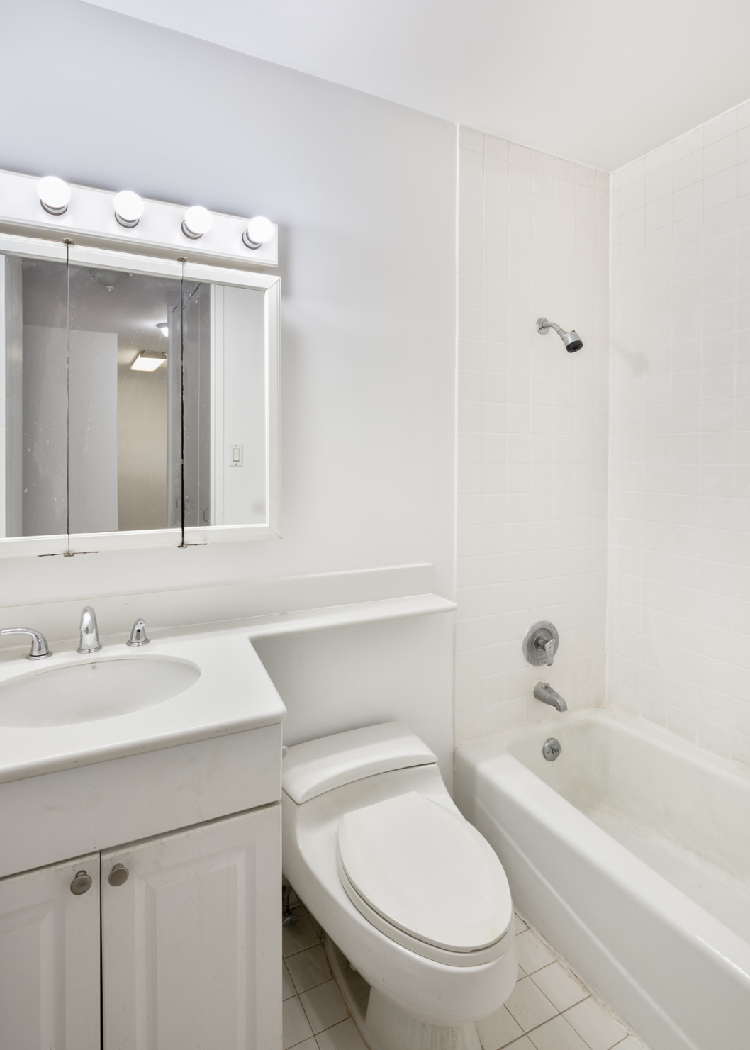 235 East 40th Street, Unit 17E Manhattan, NY 10016 - Photo 5 of 12