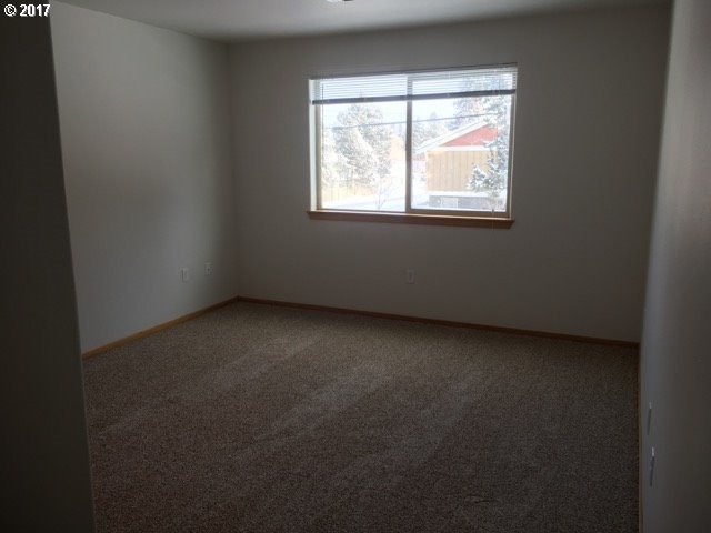 61367 Blakely Road Bend, OR 97702 - Photo 2 of 11