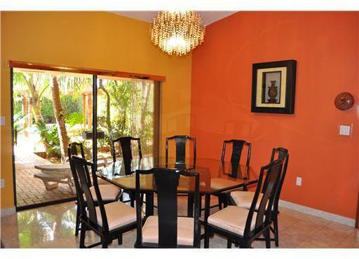 2020 Southwest 99th Avenue Miami, FL 33165 - Photo 6 of 14