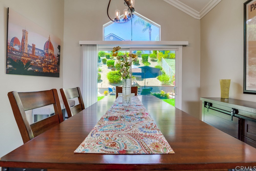 2310 Whiteoak Lane Corona, CA 92882 - Photo 11 of 46