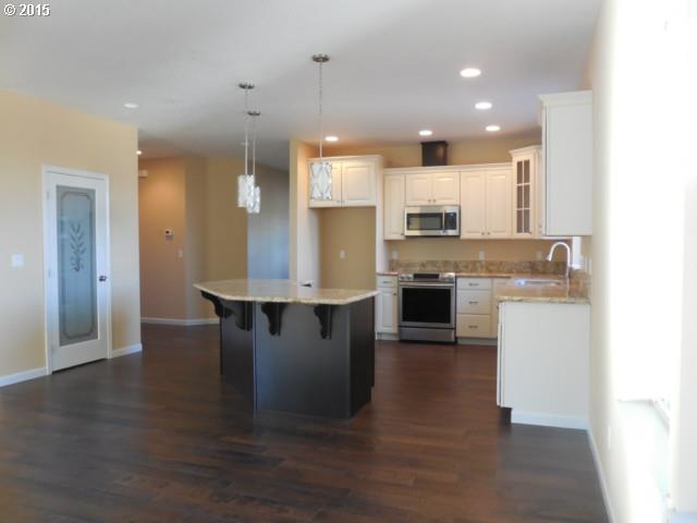 129 Altavista Road Longview, WA 98632 - Photo 8 of 16 Gallery Image 8