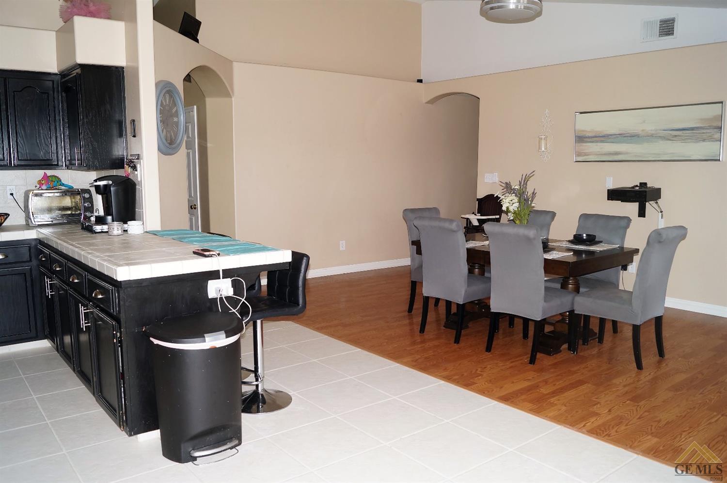 5407 Spring Flower Way Bakersfield, CA 93313 - Photo 13 of 21