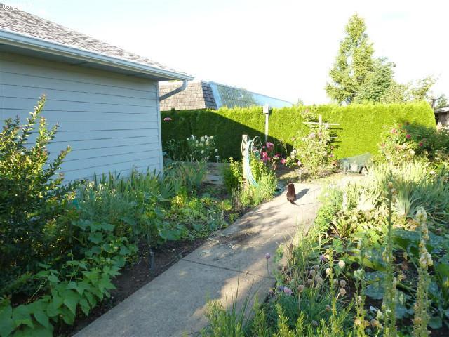 512 Southwest 7th Street Sublimity, OR 97385 - Photo 3 of 12 Gallery Image 3