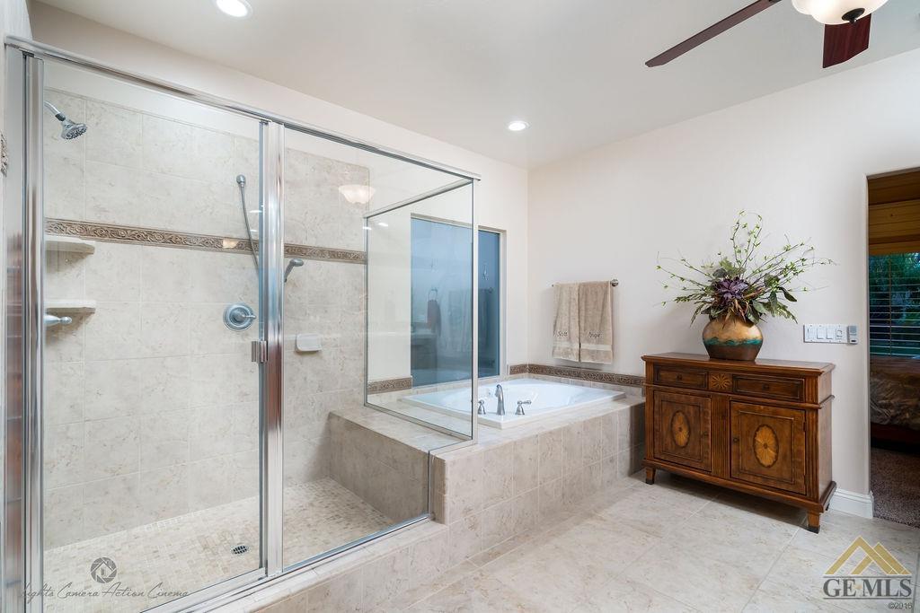 12307 Trinity River Drive Bakersfield, CA 93312 - Photo 21 of 40