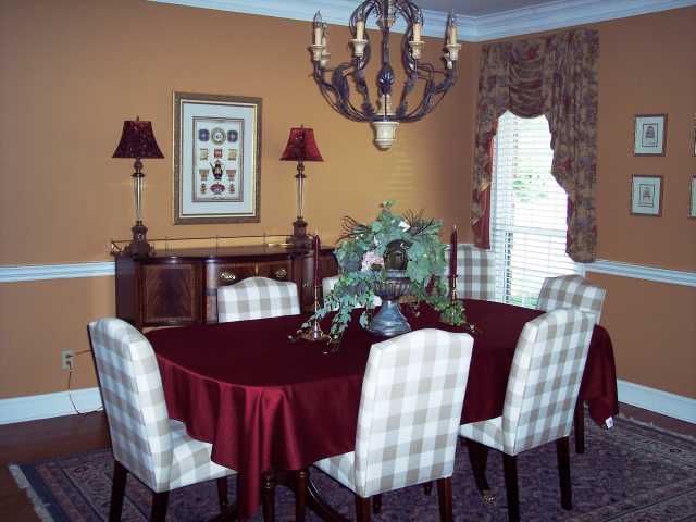 2195 Houston Pass Collierville, TN 38139 - Photo 3 of 12 Your family and friends will truly enjoy this formal dining space.