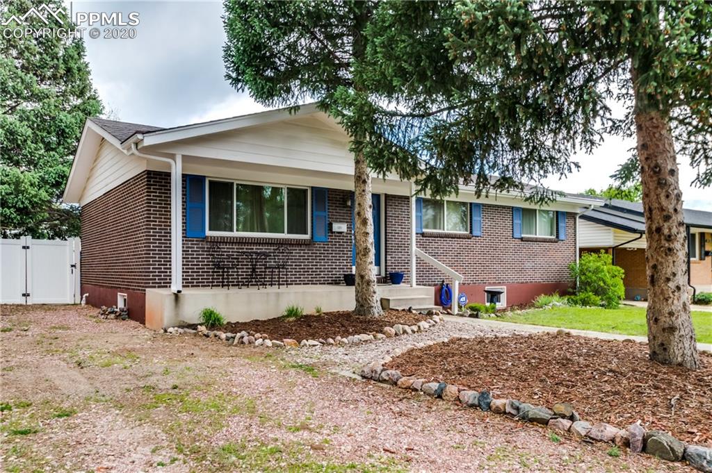 1524 Prairie Road Colorado Springs, CO 80909 - Photo 3 of 29