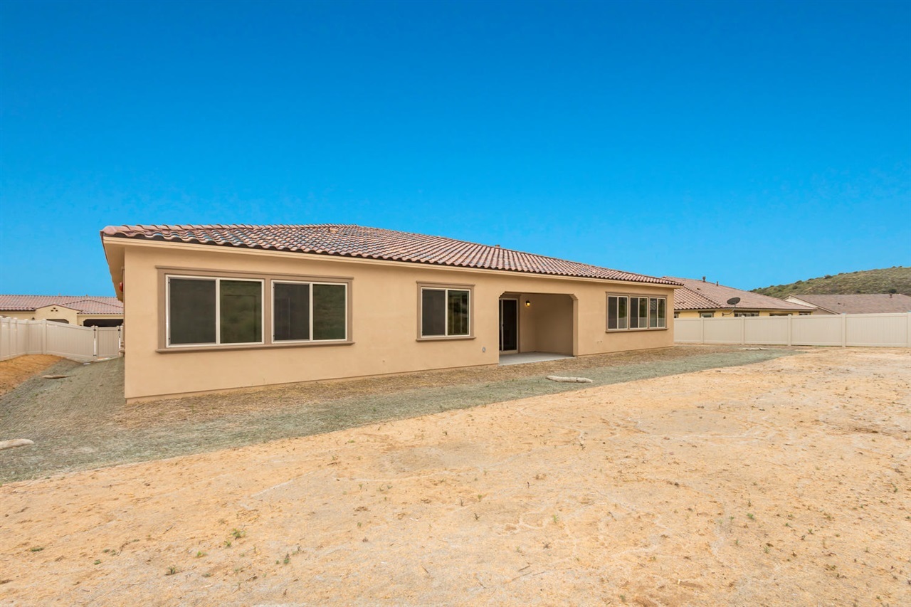 5729 Rancho Del Caballo Bonsall, CA 92003 - Photo 18 of 23 Gallery Image 18
