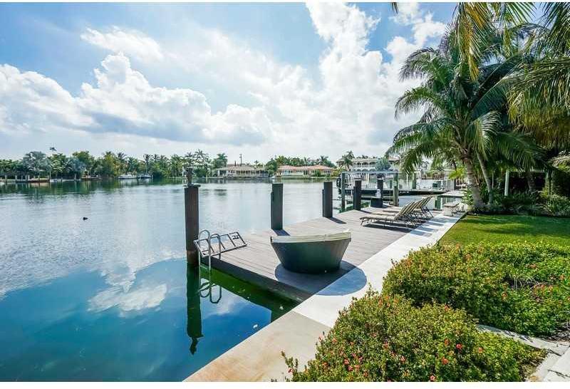 1437 Biscaya Drive Surfside, FL 33154 - Photo 22 of 26