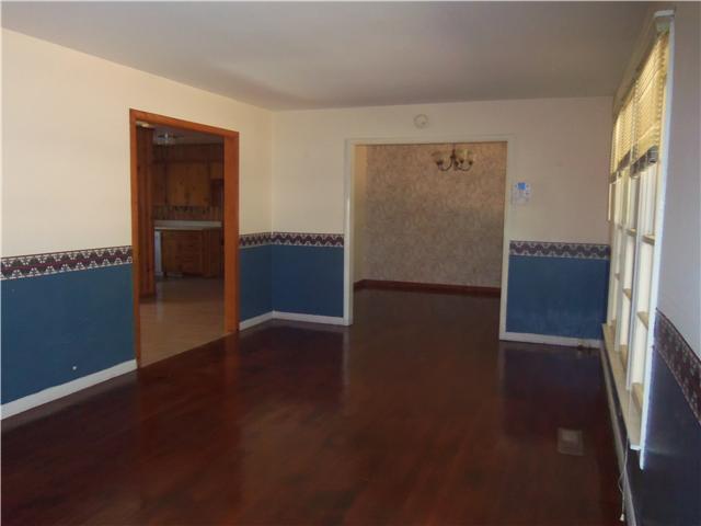 500 Hillwood Road Tullahoma, TN 37388 - Photo 5 of 16 Living room opens up to formal dining room and kitchen