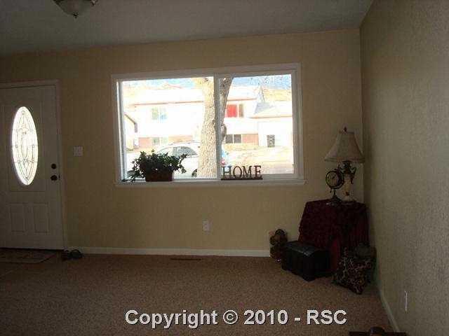 1735 Ascot Road Colorado Springs, CO 80906 - Photo 5 of 10