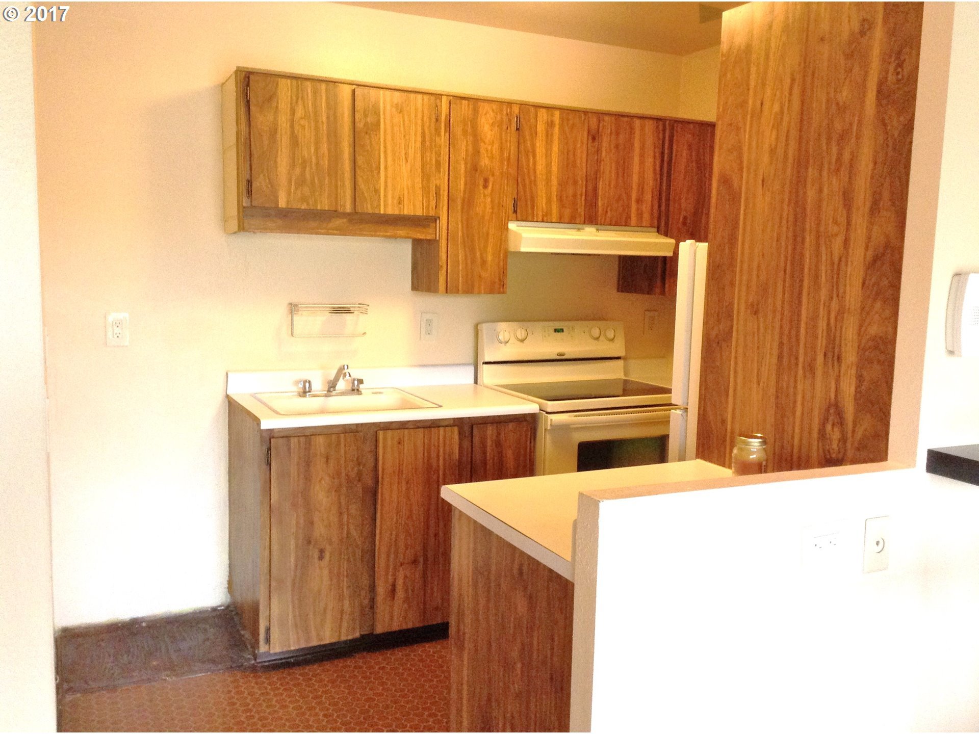 7720 Southwest Barnes Road, Unit D Portland, OR 97225 - Photo 10 of 32 Gallery Image 10