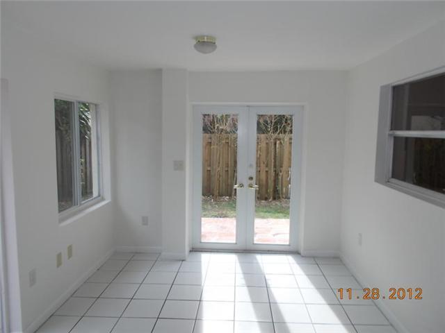 9851 Southwest 117th Court Miami, FL 33186 - Photo 4 of 8