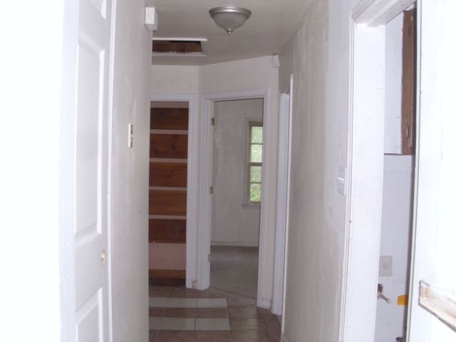 4784 Fairley Road Memphis, TN 38109 - Photo 8 of 12