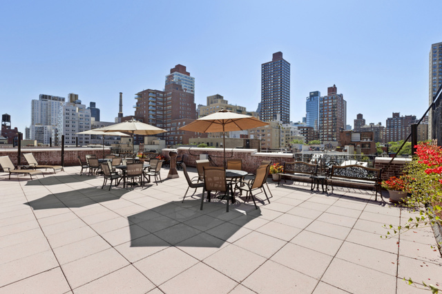 325 E 77th St, Manhattan, NY 10075 - Photo 4 of 4