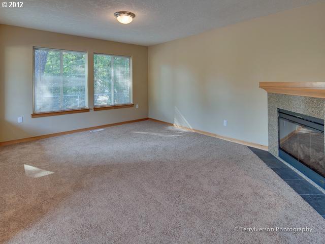945 Forest Lane Cascade Locks, OR 97014 - Photo 7 of 16