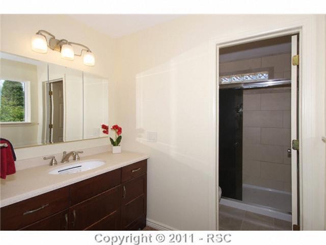 5 Oak Ridge Road Manitou Springs, CO 80829 - Photo 4 of 16