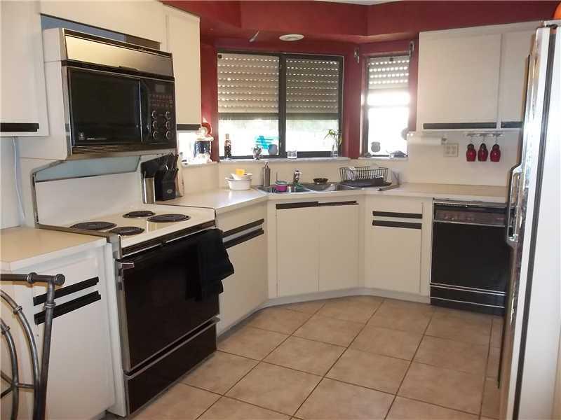 3583 Simms Street, Unit 3583 Hollywood, FL 33021 - Photo 5 of 17 Gallery Image 5