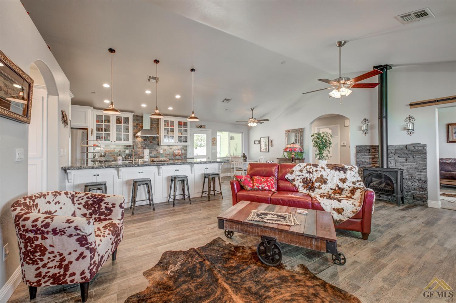 18400 Jacks Hill Road Tehachapi, CA 93561 - Photo 2 of 39