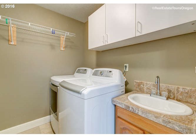 7521 Southwest Applegate Drive Beaverton, OR 97007 - Photo 20 of 32 Gallery Image 20