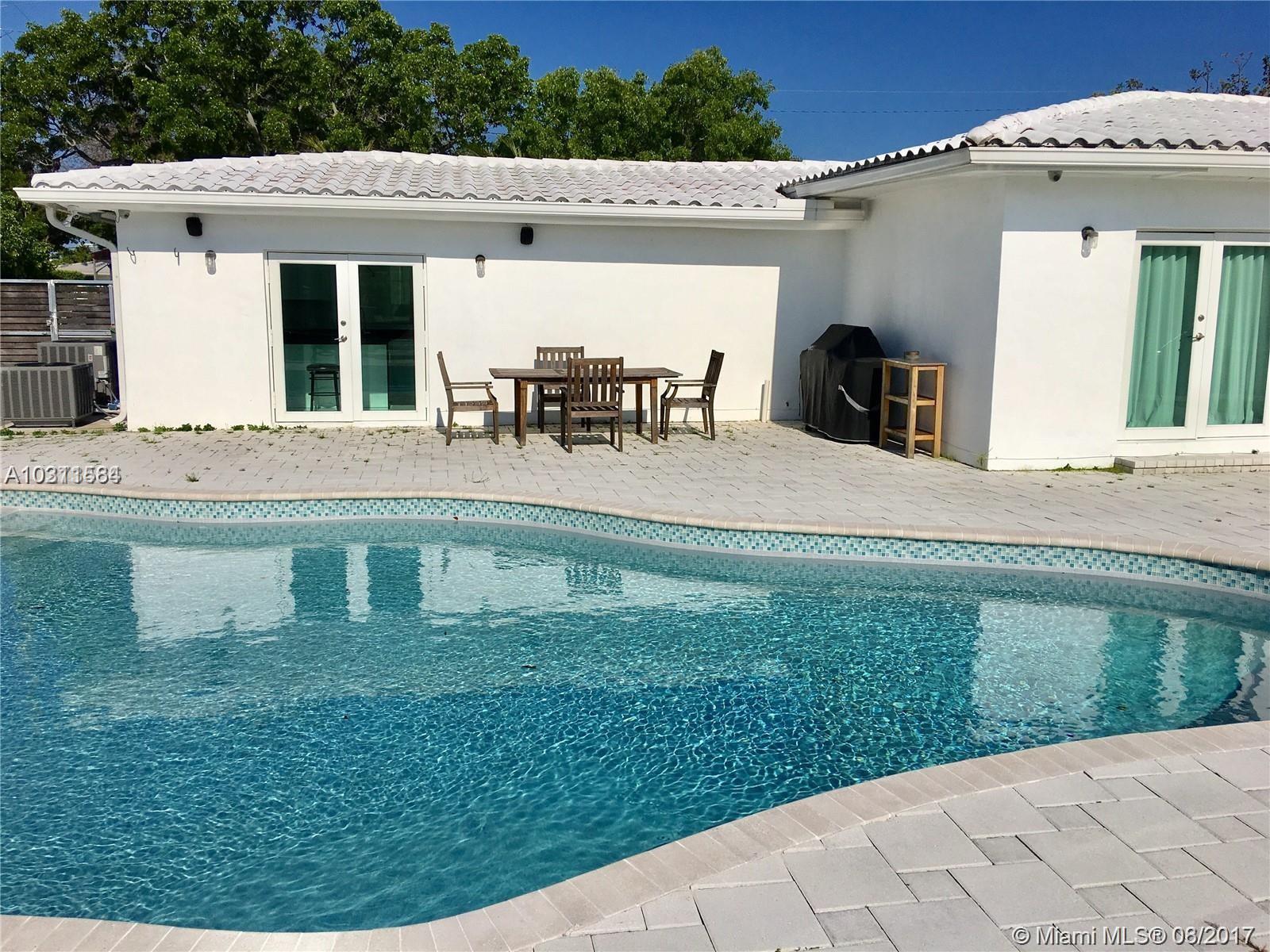 12388 North Bayshore Drive North Miami, FL 33181 - Photo 7 of 50