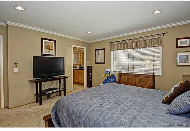 7018 Ivy Street Carlsbad, CA 92011 - Photo 13 of 23