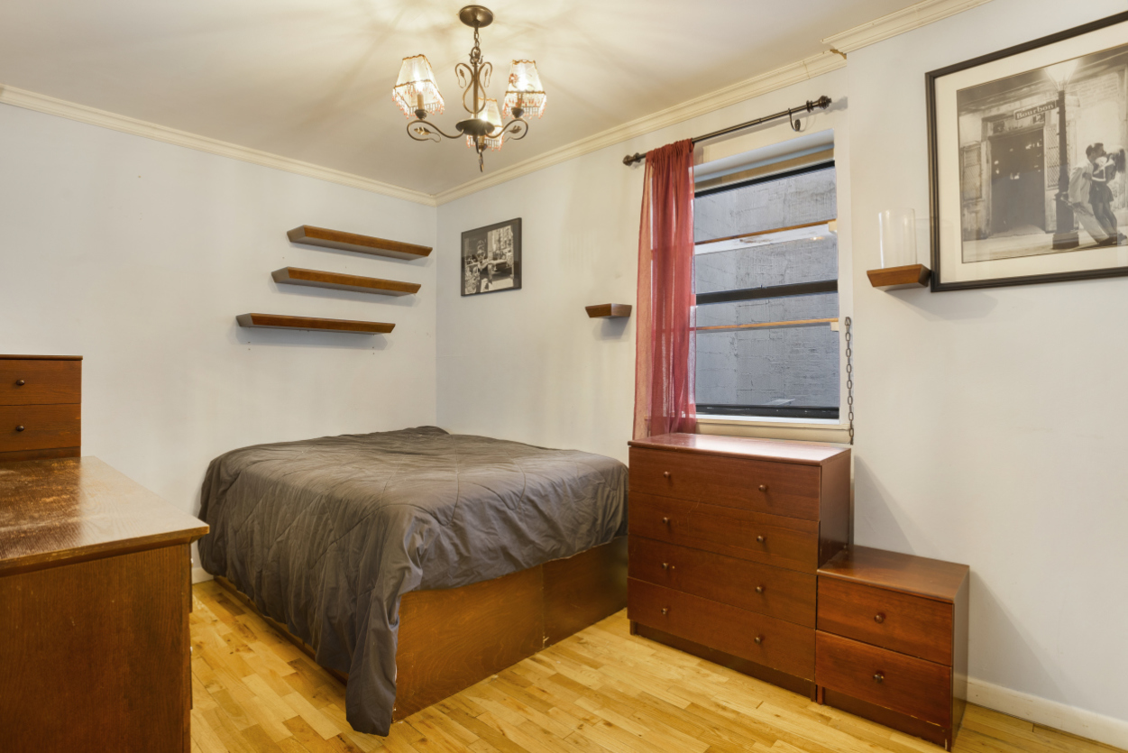 319 East 105th Street, Unit 2F Manhattan, NY 10029 - Photo 3 of 7