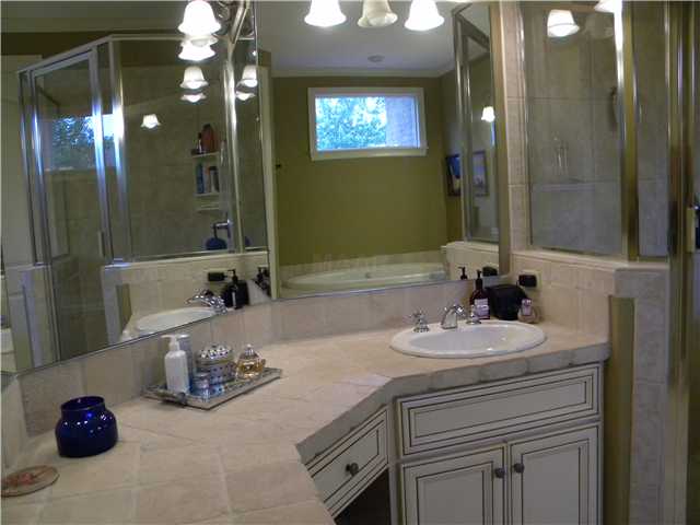 4517 Whisper Spring Drive Collierville, TN 38017 - Photo 8 of 12 Double Sinks! Separate tub and shower! tile floor - just Perfect!