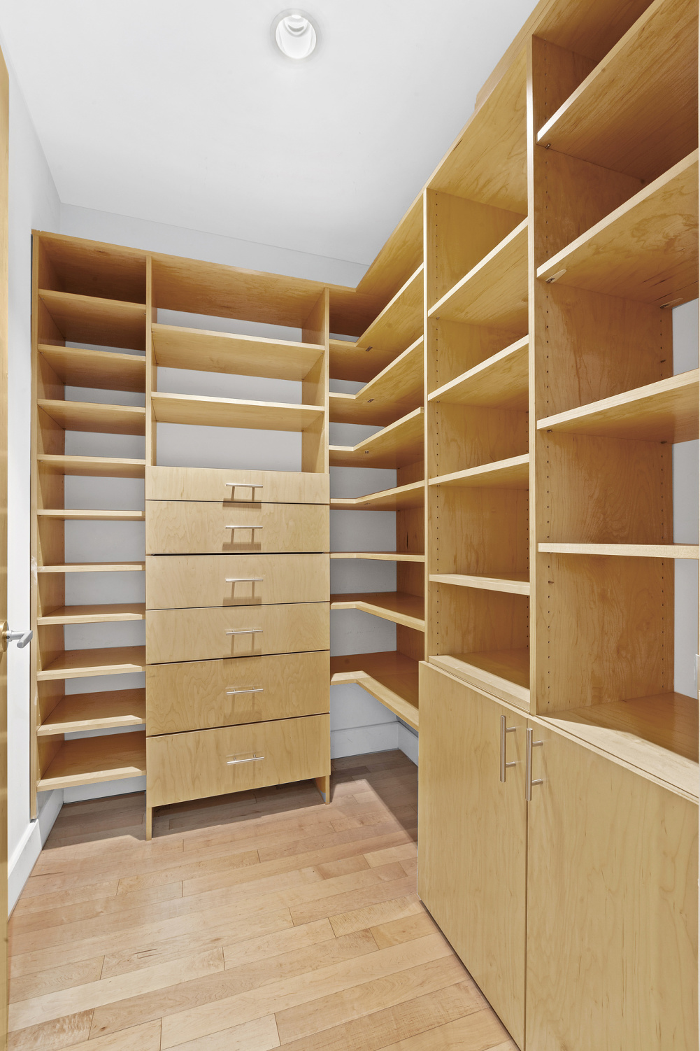 146-148 West 22nd Street, Unit 8 Manhattan, NY 10011 - Photo 5 of 13