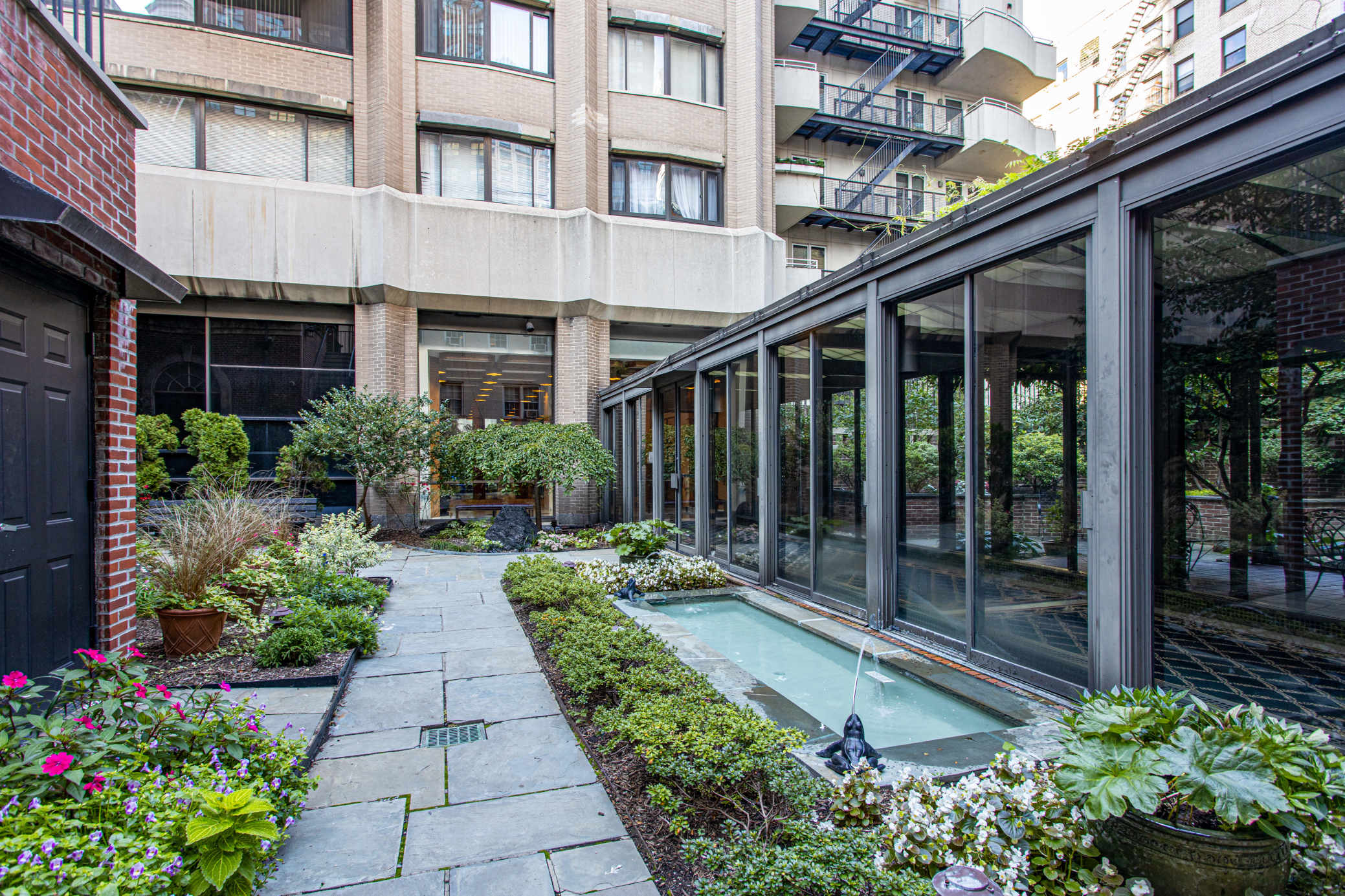 203 East 72nd Street, Unit 2E Manhattan, NY 10021 - Photo 8 of 11