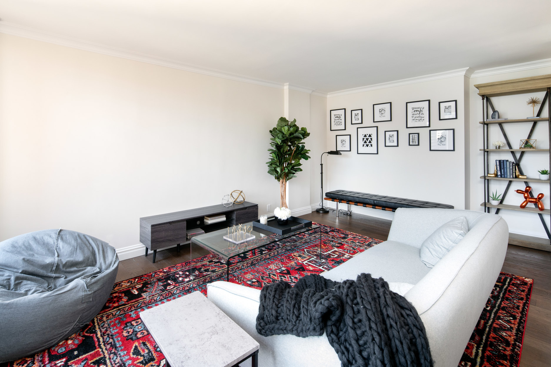 555 Main Street, Unit 912 Manhattan, NY 10044 - Photo 4 of 10