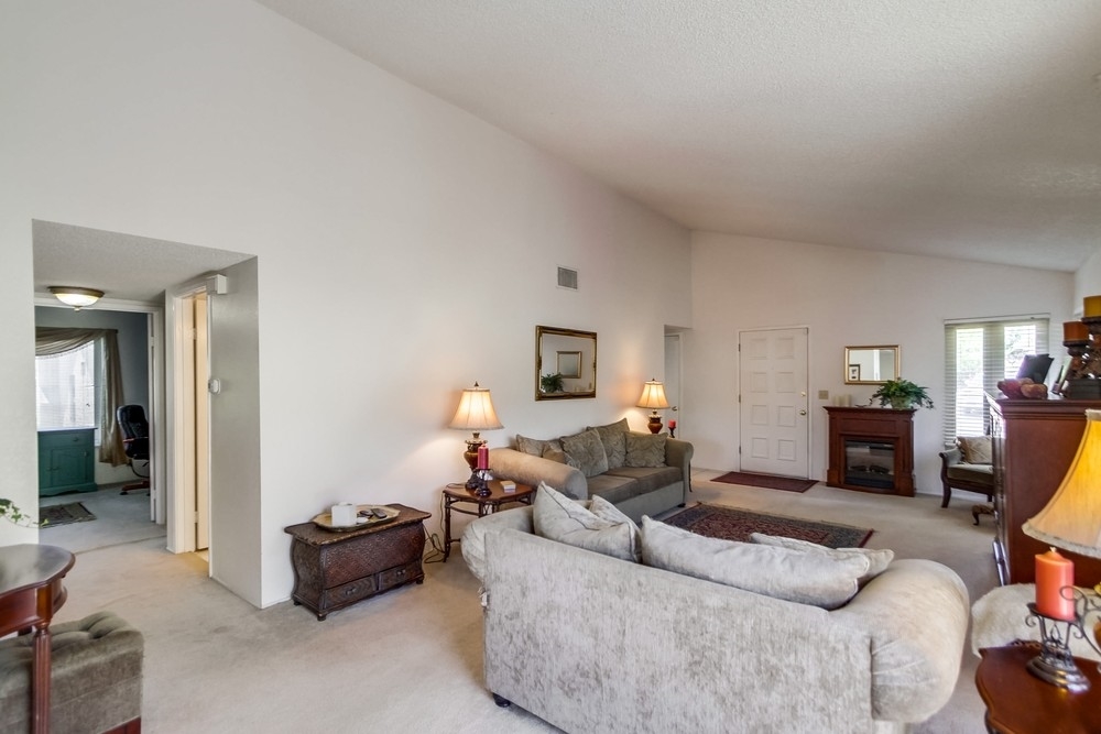 2613 Summitview Lane Spring Valley, CA 91977 - Photo 5 of 25 Gallery Image 5