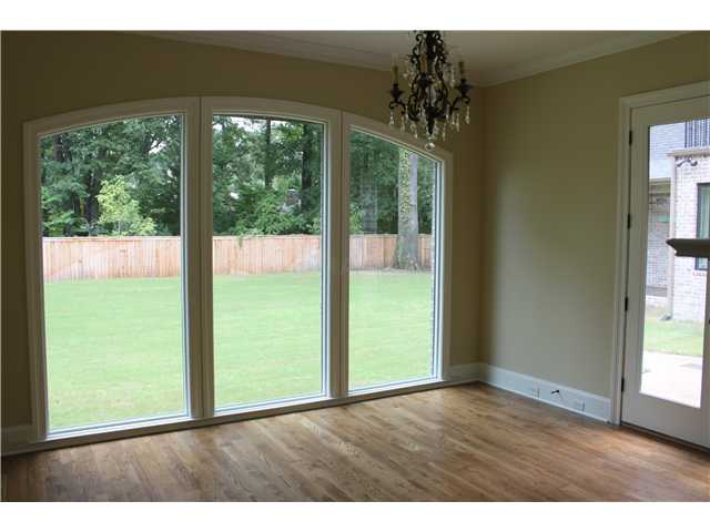 260 Waring Road Memphis, TN 38117 - Photo 9 of 12