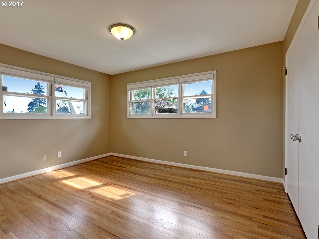 3127 Northeast Rosa Parks Way Portland, OR 97211 - Photo 10 of 21 Gallery Image 10