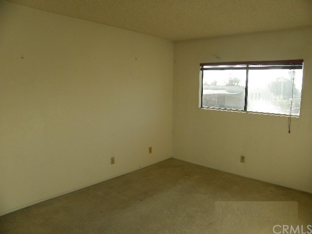 5156 June Mountain Montclair, CA 91763 - Photo 8 of 40