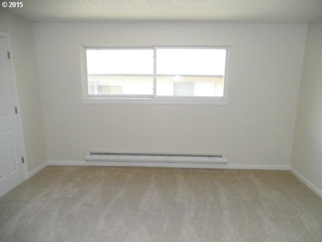 2775 Northeast Rene Avenue, Unit 27D Gresham, OR 97030 - Photo 8 of 10 Gallery Image 8