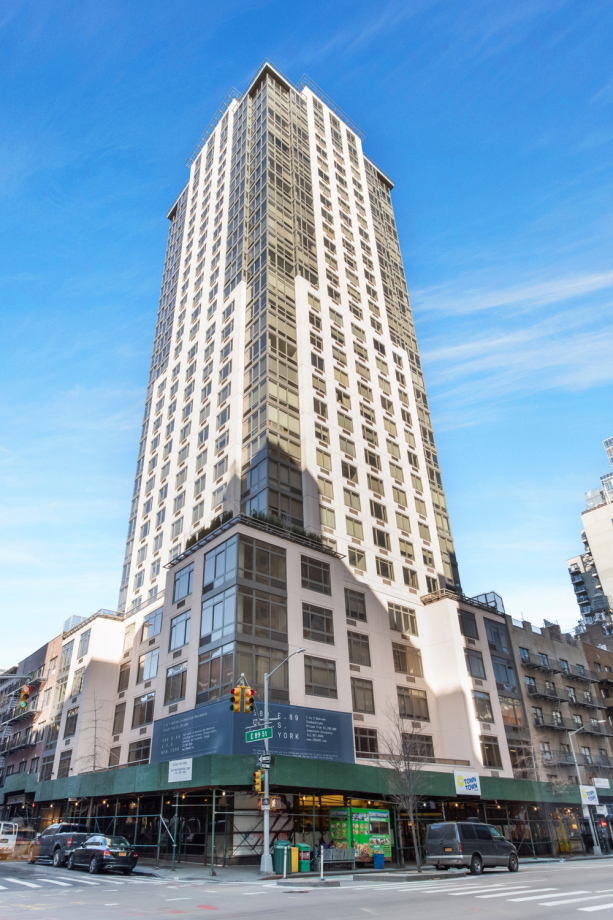 389 East 89th Street, Unit 6F Manhattan, NY 10128 - Photo 6 of 7