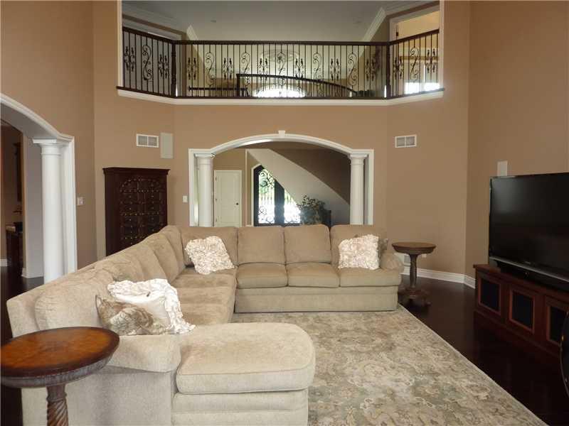 103 Brookside Lane Coraopolis, PA 15108 - Photo 9 of 25