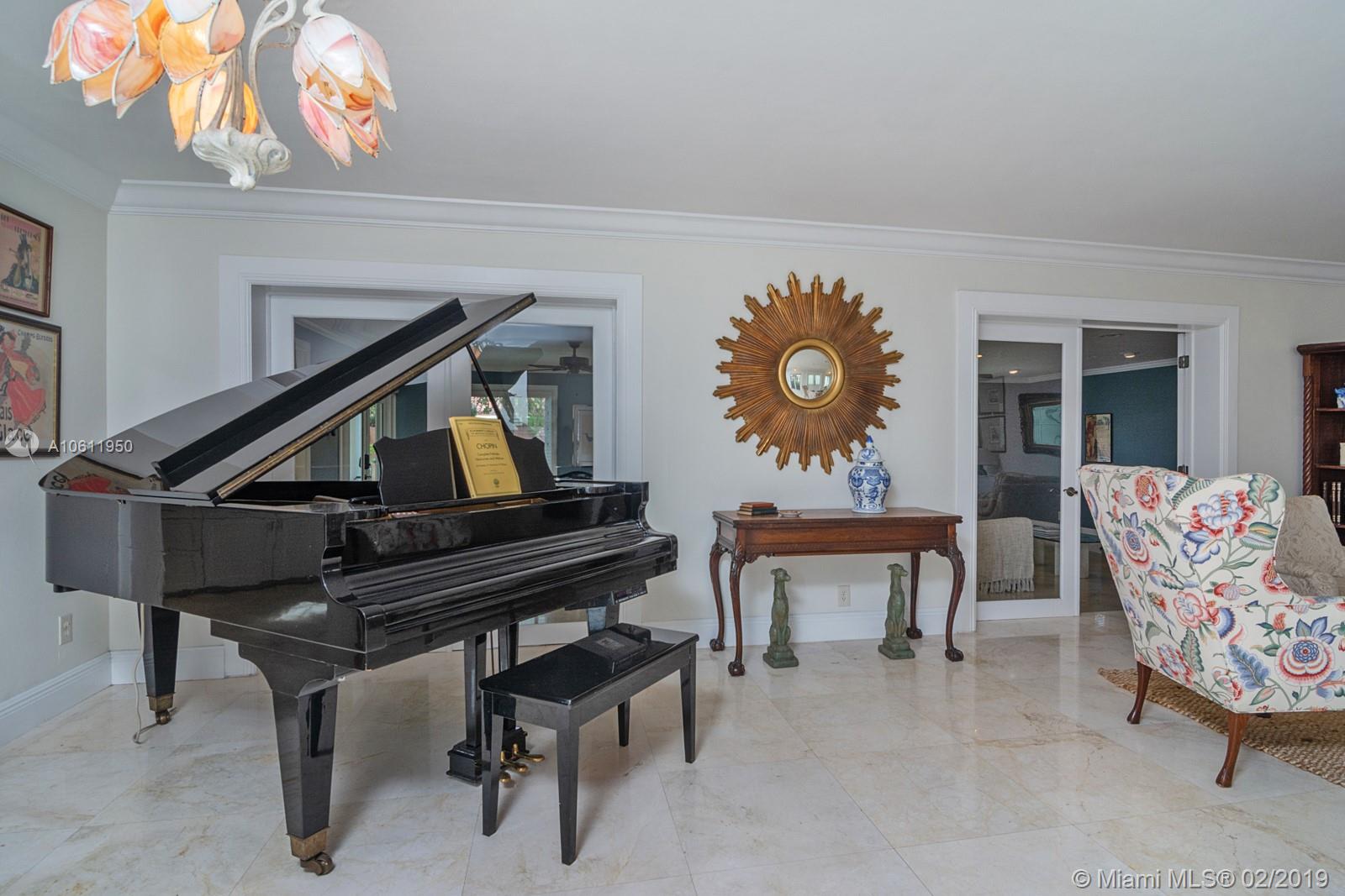 16412 Stonehaven Road Miami Lakes, FL 33014 - Photo 14 of 26 Gallery Image 14