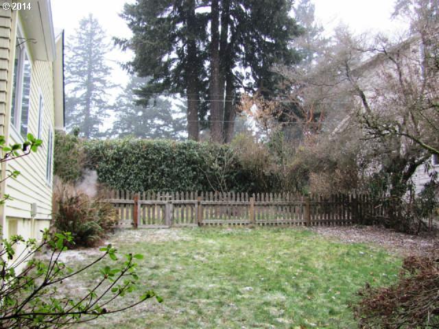 4222 Southwest Alice Street Portland, OR 97219 - Photo 14 of 16 Gallery Image 14