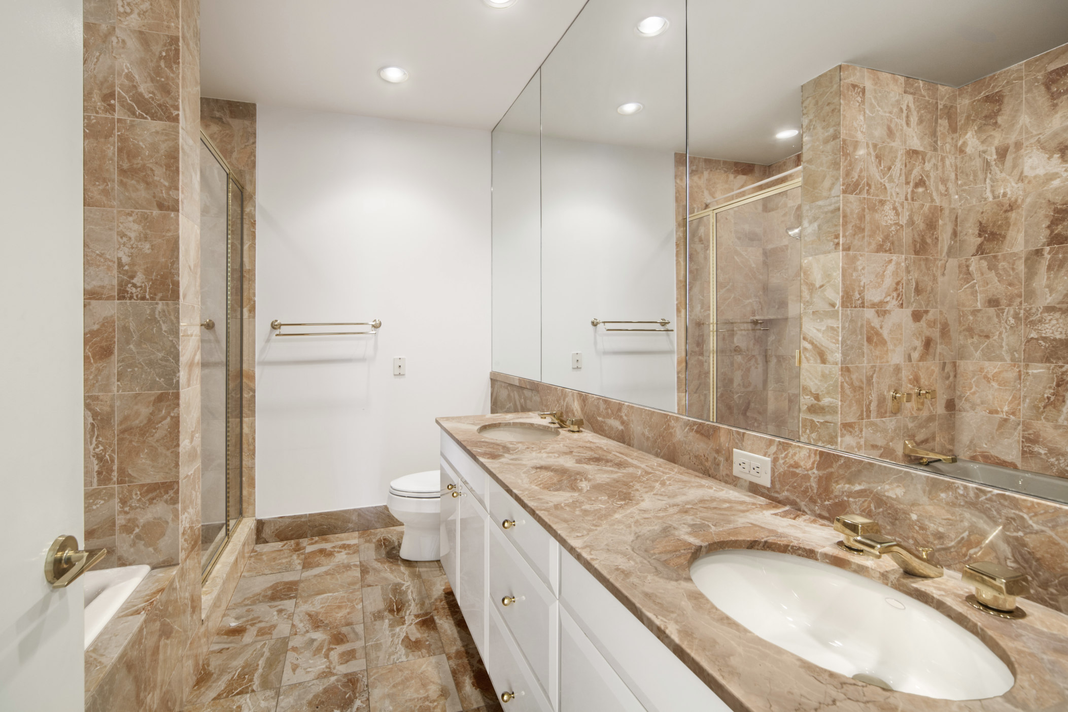 845 United Nations Plaza, Unit 24H Manhattan, NY 10017 - Photo 5 of 26