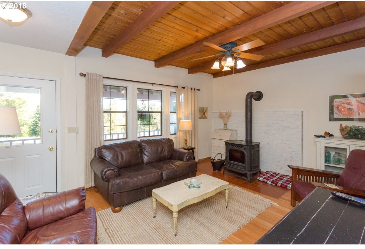 89556 Lewis And Clark Road Astoria, OR 97103 - Photo 6 of 32 Gallery Image 6