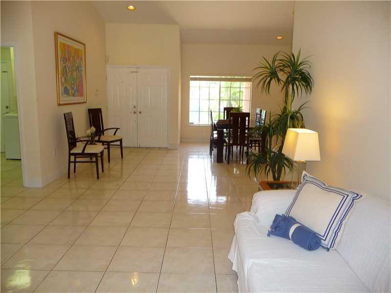 401 Glenridge Road Key Biscayne, FL 33149 - Photo 3 of 19 Gallery Image 3