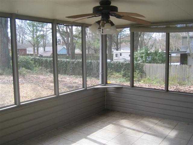 279 West Powell Road Collierville, TN 38017 - Photo 2 of 7 Screen Patio