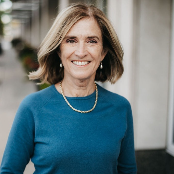 Headshot of Kathleen Hartnett